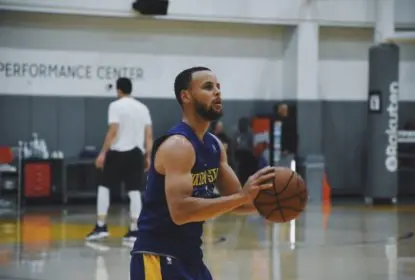 Stephen Curry é listado como ‘questionável’ para o jogo 1 entre Warriors e Pelicans - The Playoffs