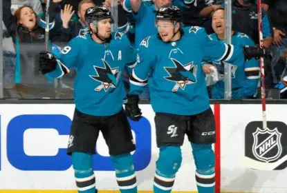 Sharks goleiam Ducks e ficam próximos de varrida na série - The Playoffs