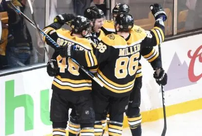 Bruins vencem Maple Leafs em jogo decisivo e seguem nos playoffs - The Playoffs