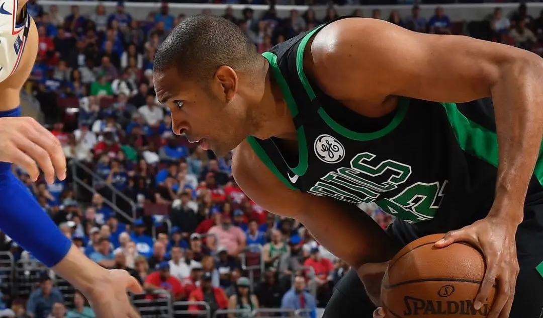 Celtics vencem Sixers na prorrogação e abrem 3-0 na série