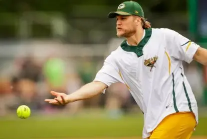 Clay Matthews quebra o nariz em jogo beneficente de softball dos Packers - The Playoffs