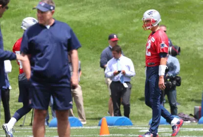 Tom Brady se apresenta nos Patriots e anima Bill Belichick - The Playoffs