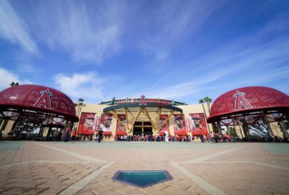 Los Angeles Angels rescinde contrato do Angel Stadium - The Playoffs