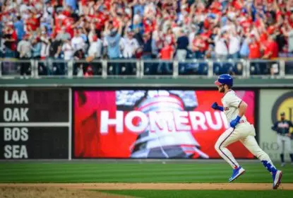 Bryce Harper faz alegria da torcida e Phillies derrotam Braves - The Playoffs