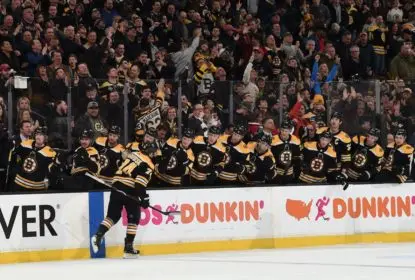 Bruins derrotam Lightning em casa e quebram sequência de vitórias do adversário - The Playoffs