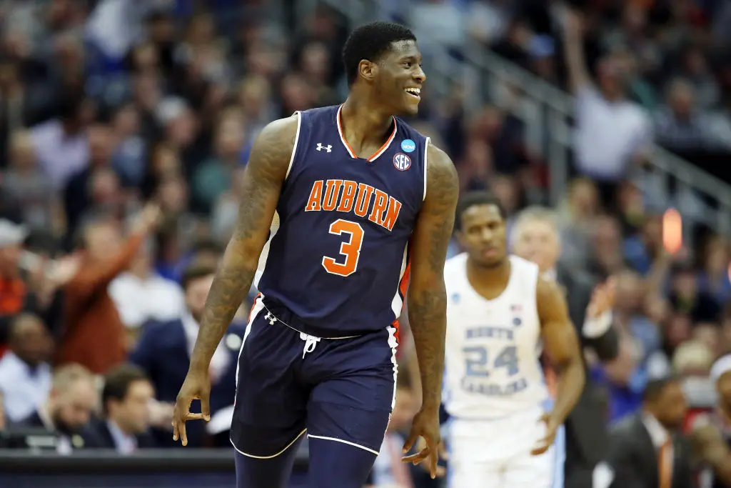 KANSAS CITY, MISSOURI - MARCH 29: Danjel Purifoy #3 of the Auburn Tigers celebrates against the North Carolina Tar Heels during the 2019 NCAA Basketball Tournament Midwest Regional at Sprint Center on March 29, 2019 in Kansas City, Missouri