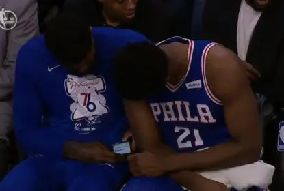 Philadelphia 76ers multa Amir Johnson por usar celular durante o jogo - The Playoffs