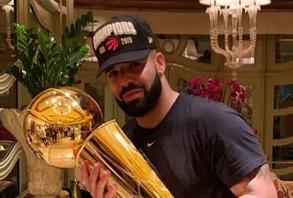 Drake lança duas músicas em homenagem ao título dos Raptors - The Playoffs