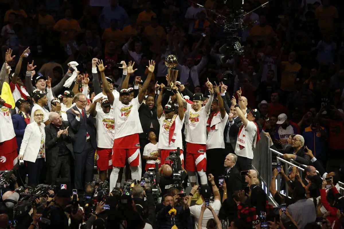 Raptors vencem os Warriors de novo, espantam o mundo e são campeões da NBA