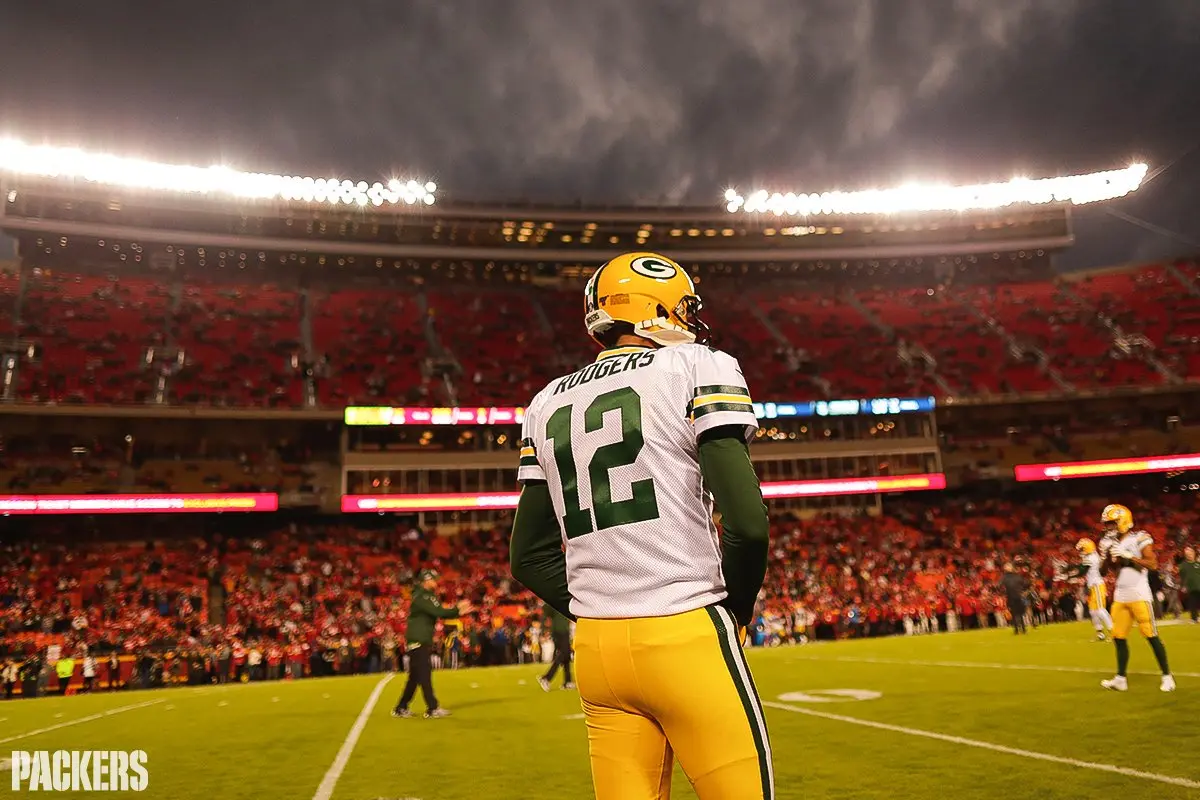 Aaron Rodgers em ação pelo Green Bay Packers pela semana 8 da NFL