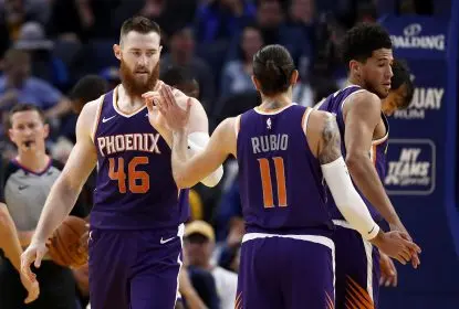 Curry quebra a mão e Warriors perdem para os Suns em casa - The Playoffs