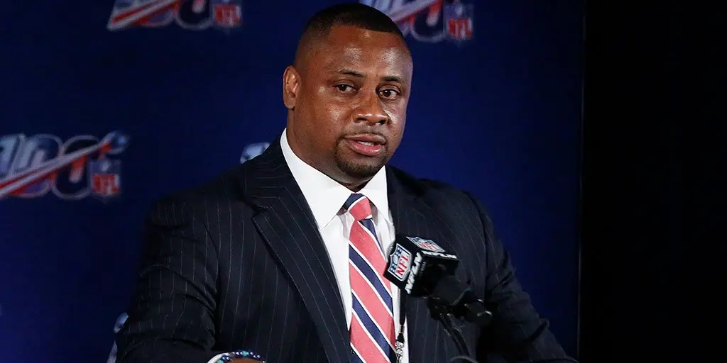 Troy Vincent - vice-presidente executivo de operações de futebol da NFL