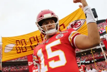 Andy Reid anuncia que Patrick Mahomes será o quarterback titular dos Chiefs no domingo - The Playoffs