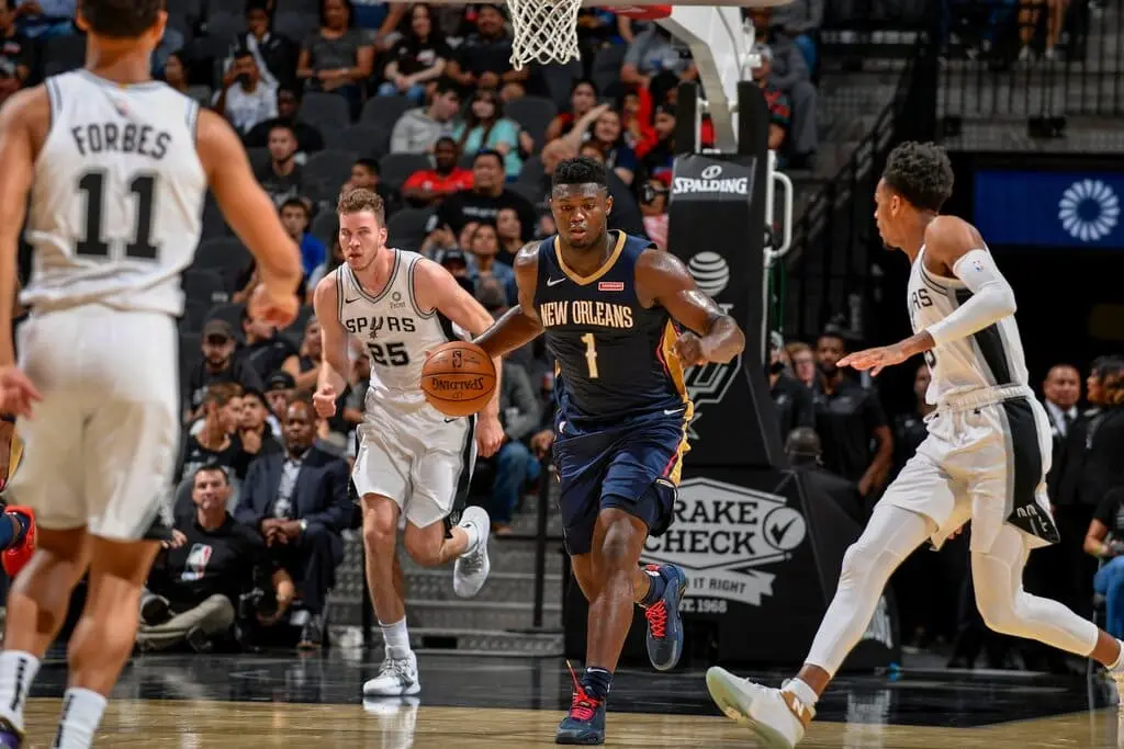 Zion lidera Pelicans em vitória sobre os Spurs, na pré-temporada