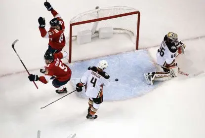 Com direito a virada sensacional, Panthers batem Ducks - The Playoffs