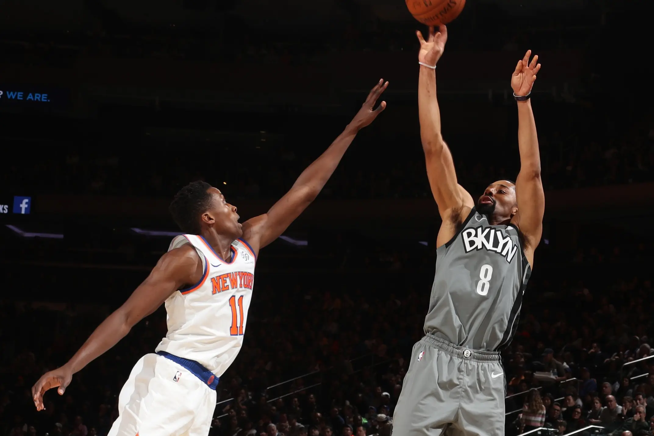 Com final eletrizante, Nets vencem Knicks no derby de Nova York