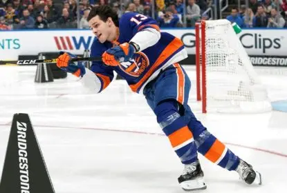 Barzal fecha extensão de oito anos com os Islanders - The Playoffs