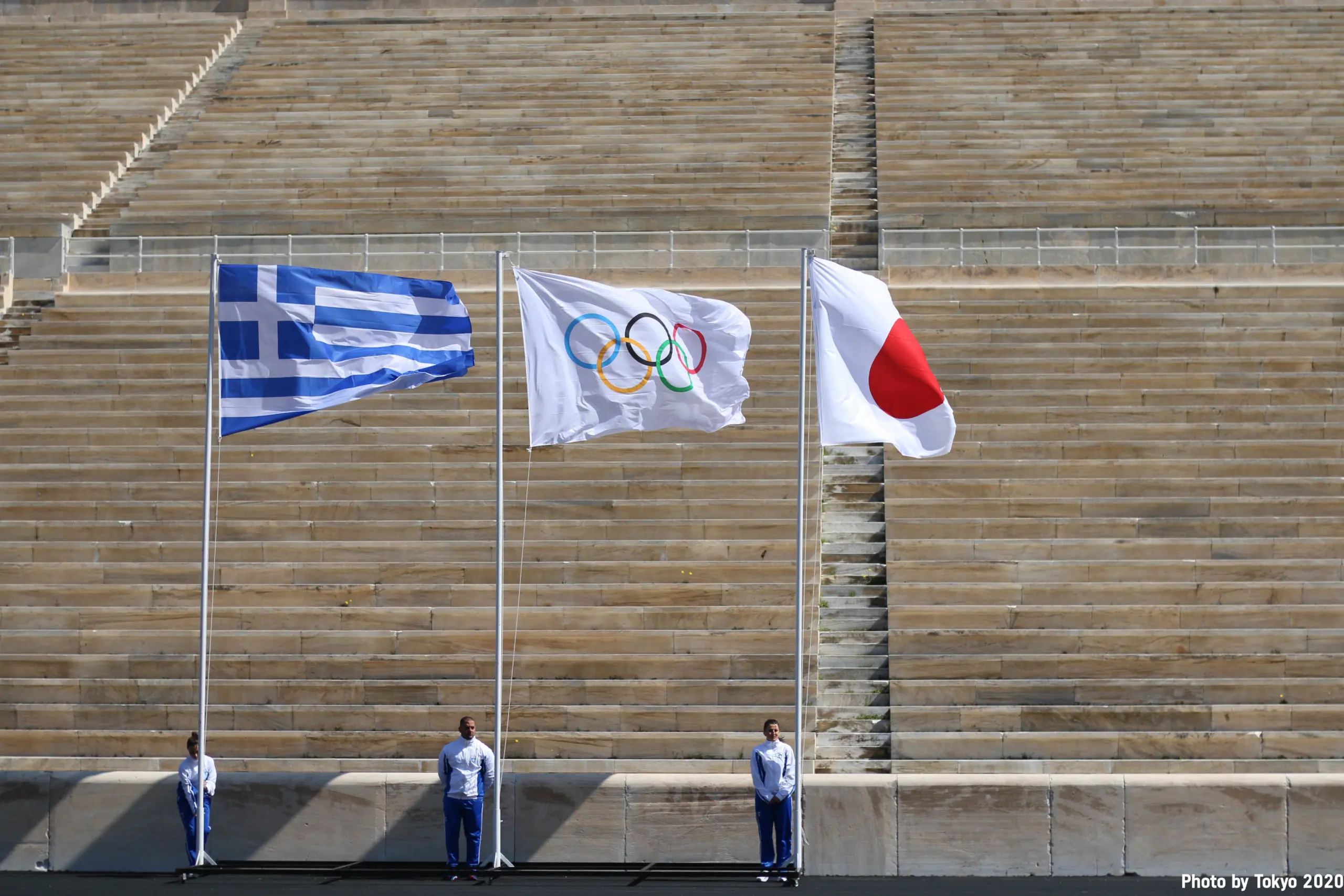 Tocha sai da Grécia para turnê mundial antes dos jogos de 2020