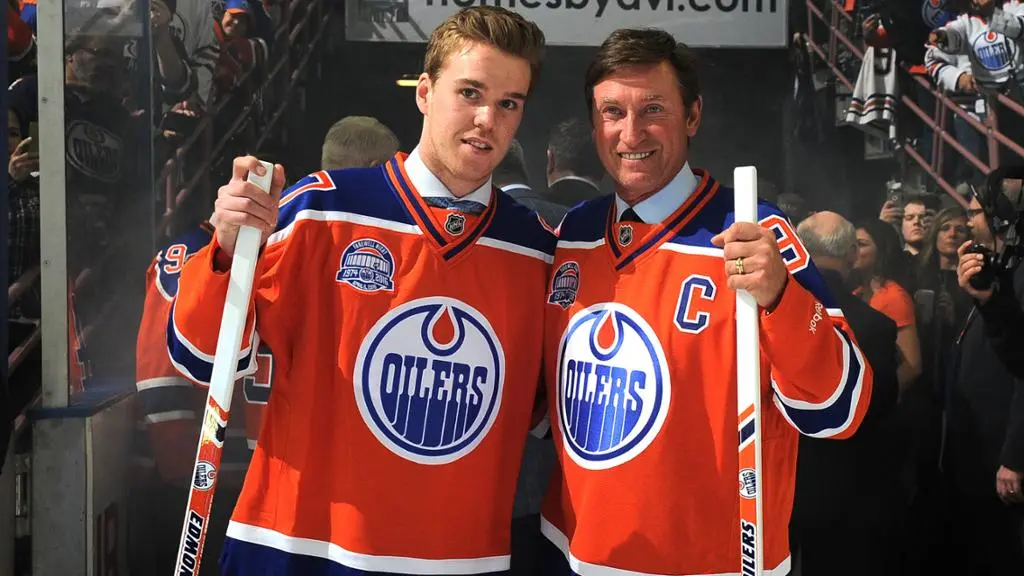 Segundo Wayne Gretzky, Connor McDavid ainda vencerá sua Stanley Cup