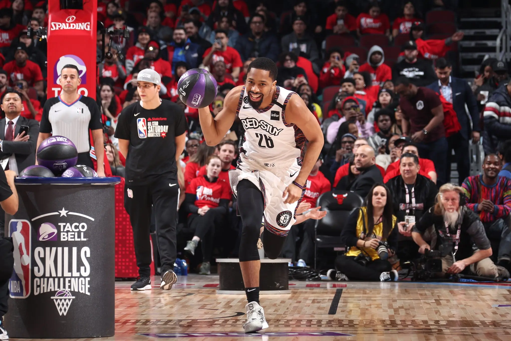 Dinwiddie vê Brooklyn Nets candidato ao título com Durant e Irving