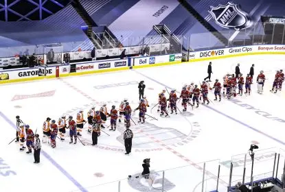 Flyers seguram resultado, vencem Canadiens e passam de fase - The Playoffs