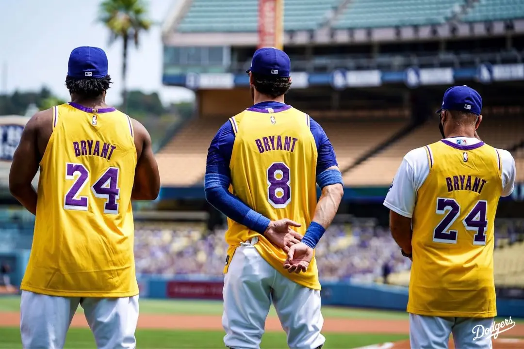 Lakers usarão uniforme que homenageia Kobe em jogo que pode dar o título -  07/10/2020 - UOL Esporte