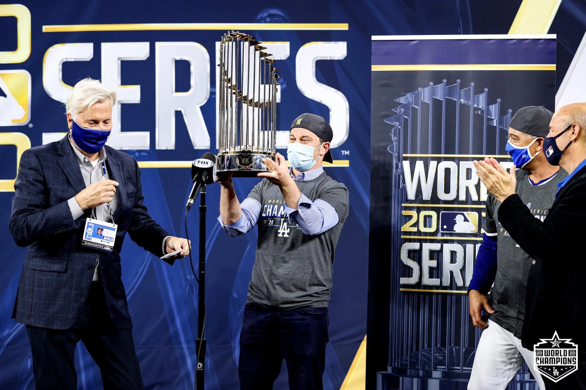 Andrew Friedman, dos Dodgers, vence prêmio de Executivo do Ano