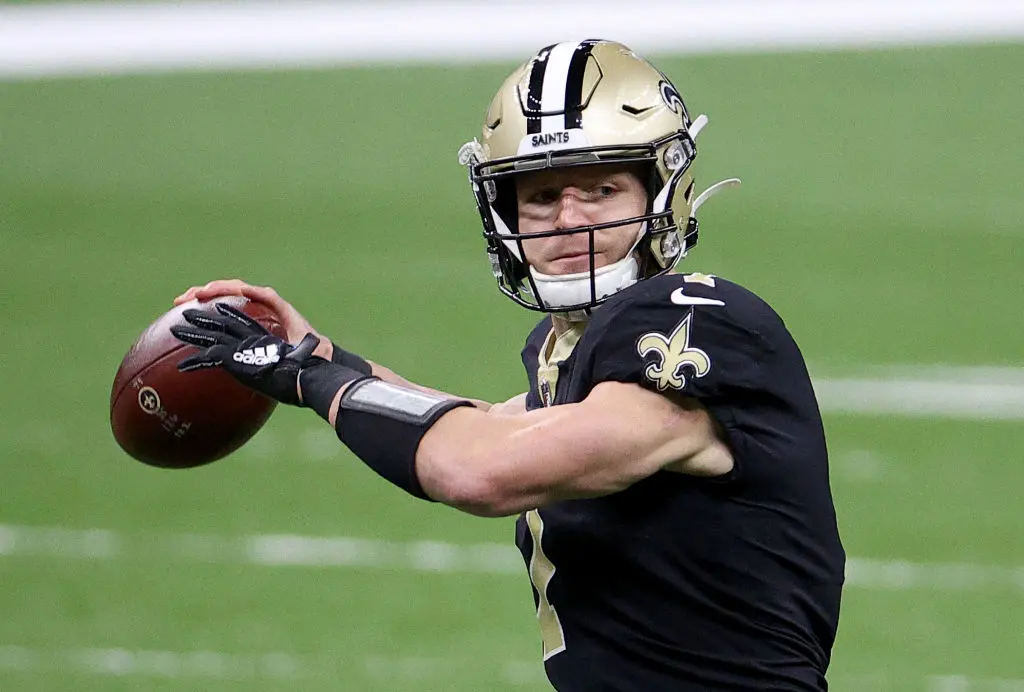 NEW ORLEANS, LOUISIANA - NOVEMBER 22: Taysom Hill #7 of the New Orleans Saints passes in the first quarter against the Atlanta Falcons at Mercedes-Benz Superdome on November 22, 2020 in New Orleans, Louisiana