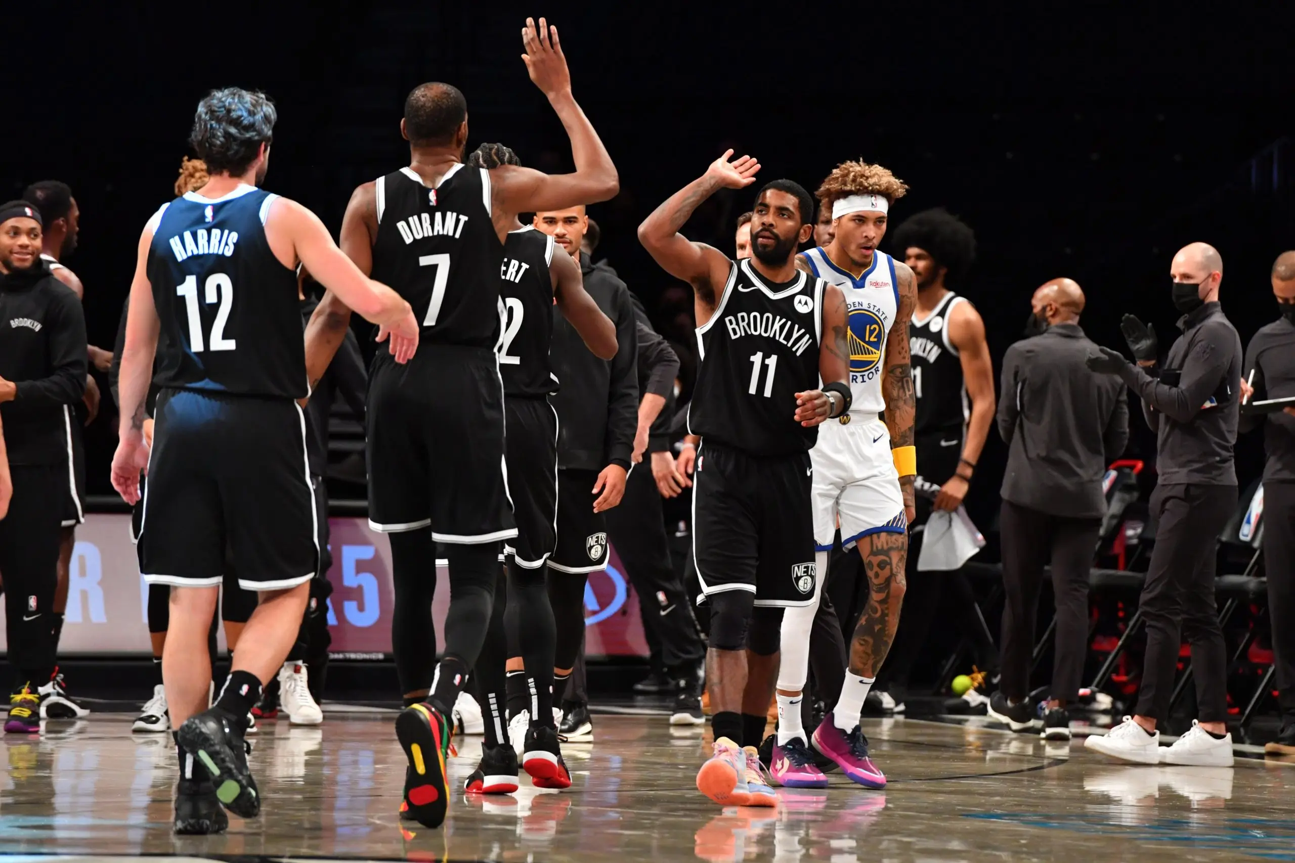 Na estreia da NBA, Nets vencem os Warriors com show de Irving e Durant