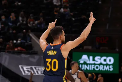 Curry se torna segundo jogador com mais cestas de três pontos da NBA, mas Warriors perdem para Jazz - The Playoffs