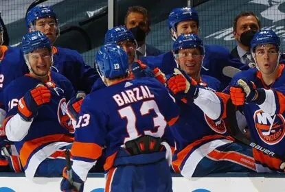 Hat trick de Barzal impulsiona vitória dos Islanders contra os Capitals - The Playoffs