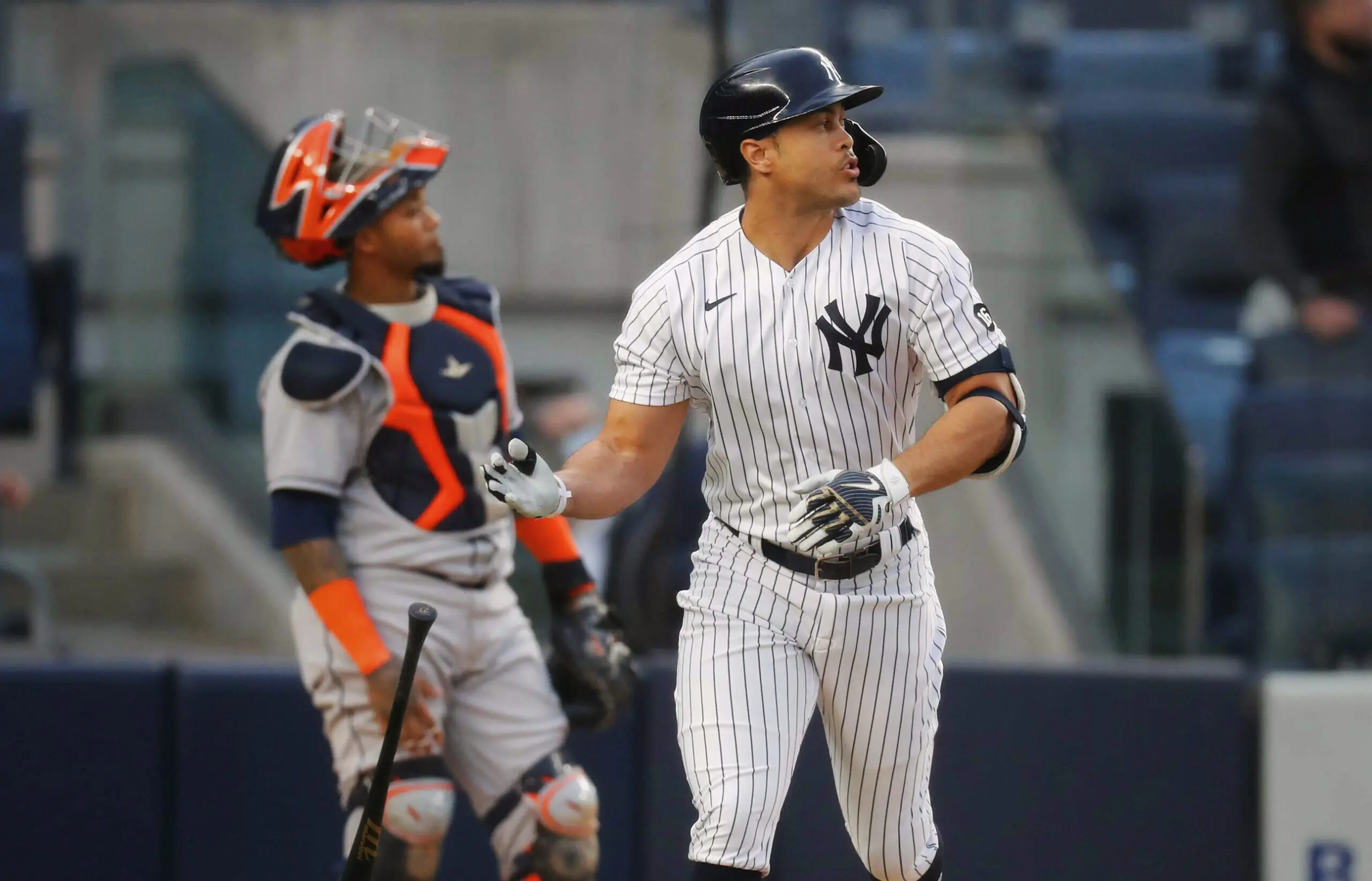 Yankees vencem Astros com Giancarlo Stanton inspirado