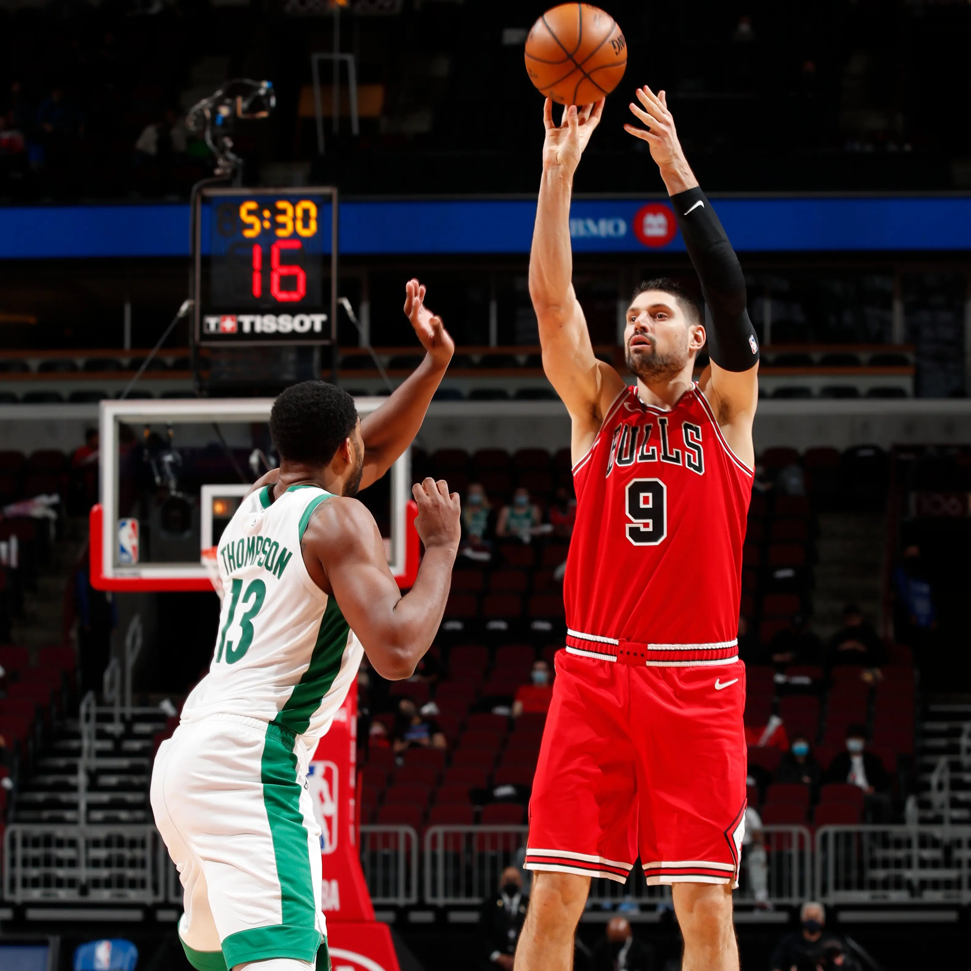 Nikola Vucevic anota triplo-duplo, e Chicago Bulls derrota Boston Celtics