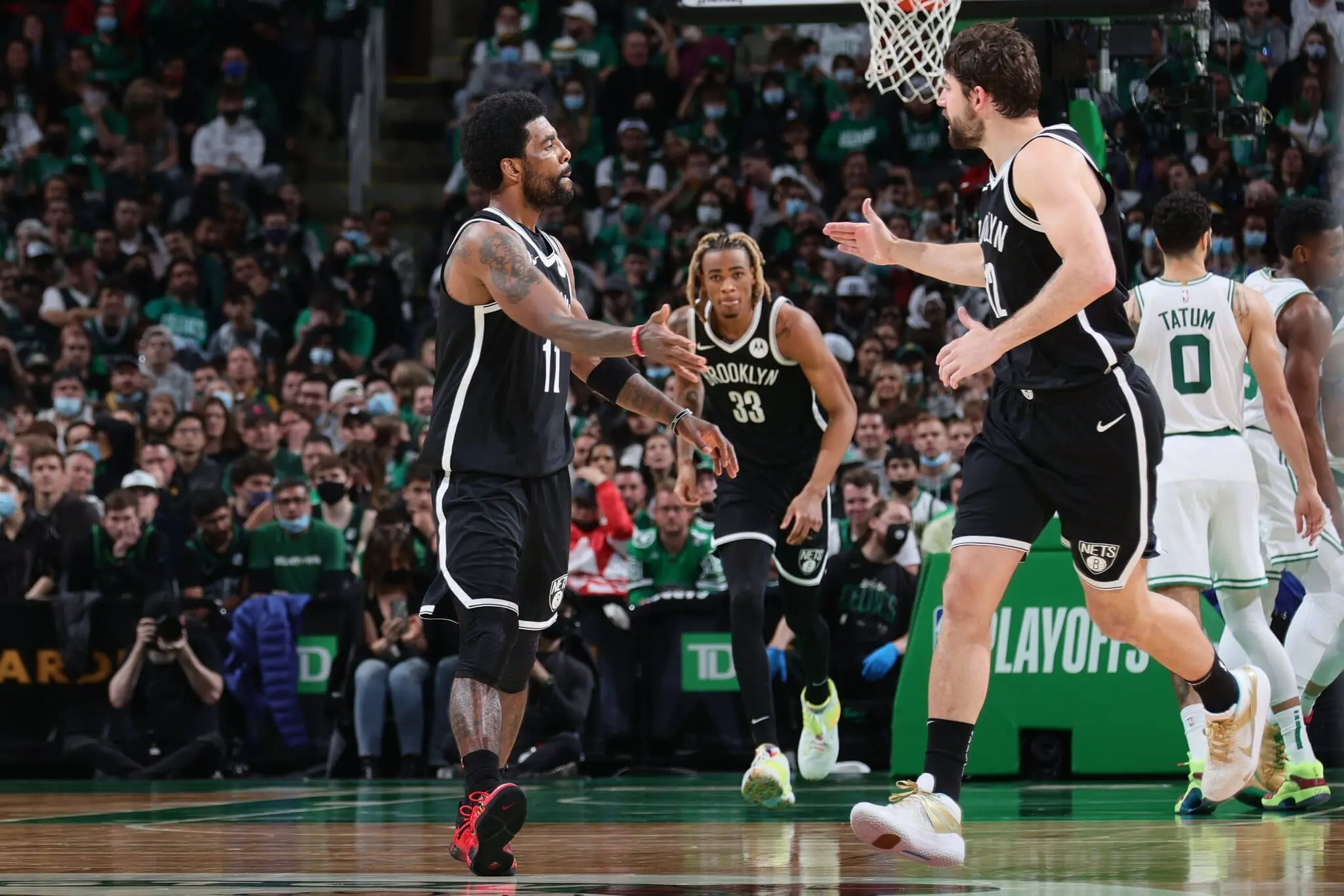Irving lidera, ao lado de Durant, vitóris dos Nets sobre os Celtics