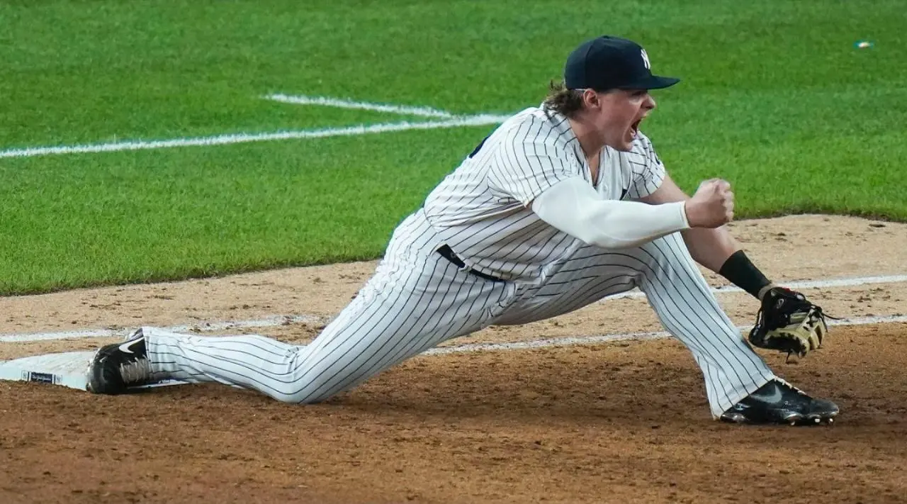 Luke Voit quer jogar na primeira base do New York Yankees ou ser trocado se isso não acontecer. "Quero jogar na primeira base dos Yankees.", disse ele, de acordo com Dan Martin, jornalista do New York Post. "Se isso acontecer, ótimo. Se não, vou para outro lugar.".