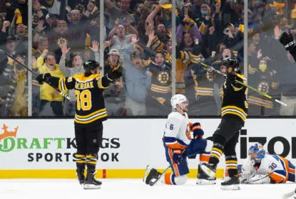 Pastrnak anota hat-trick e Bruins batem Islanders com casa cheia no Jogo 1 - The Playoffs