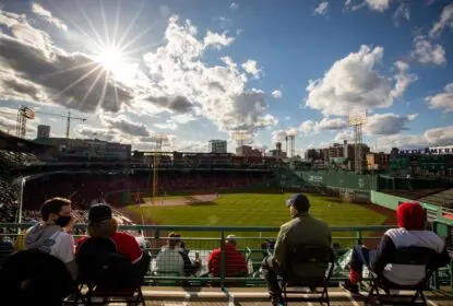 Quanto custa levar a família em um estádio da MLB? - The Playoffs
