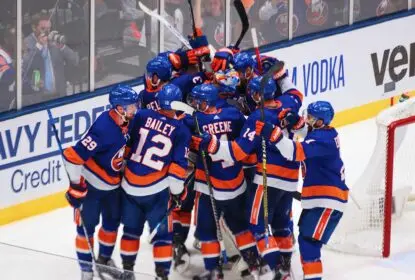 No sufoco, Islanders vencem e empatam série contra Lightning - The Playoffs