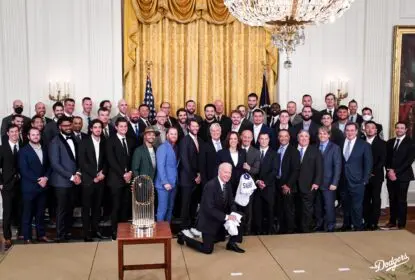 Campeões da World Series, Dodgers visitam Joe Biden na Casa Branca - The Playoffs