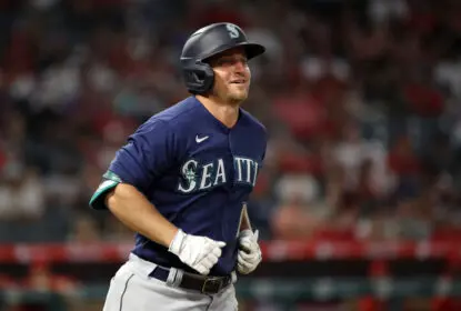 ANAHEIM, CALIFORNIA - JULY 17: Kyle Seager #15 of the Seattle Mariners jogs to first base during the ninth inning against the Los Angeles Angels at Angel Stadium of Anaheim on July 17, 2021 in Anaheim, California