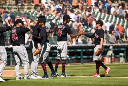 Triston McKenzie flerta com jogo perfeito e Indians vencem Tigers por 11 a 0 - The Playoffs