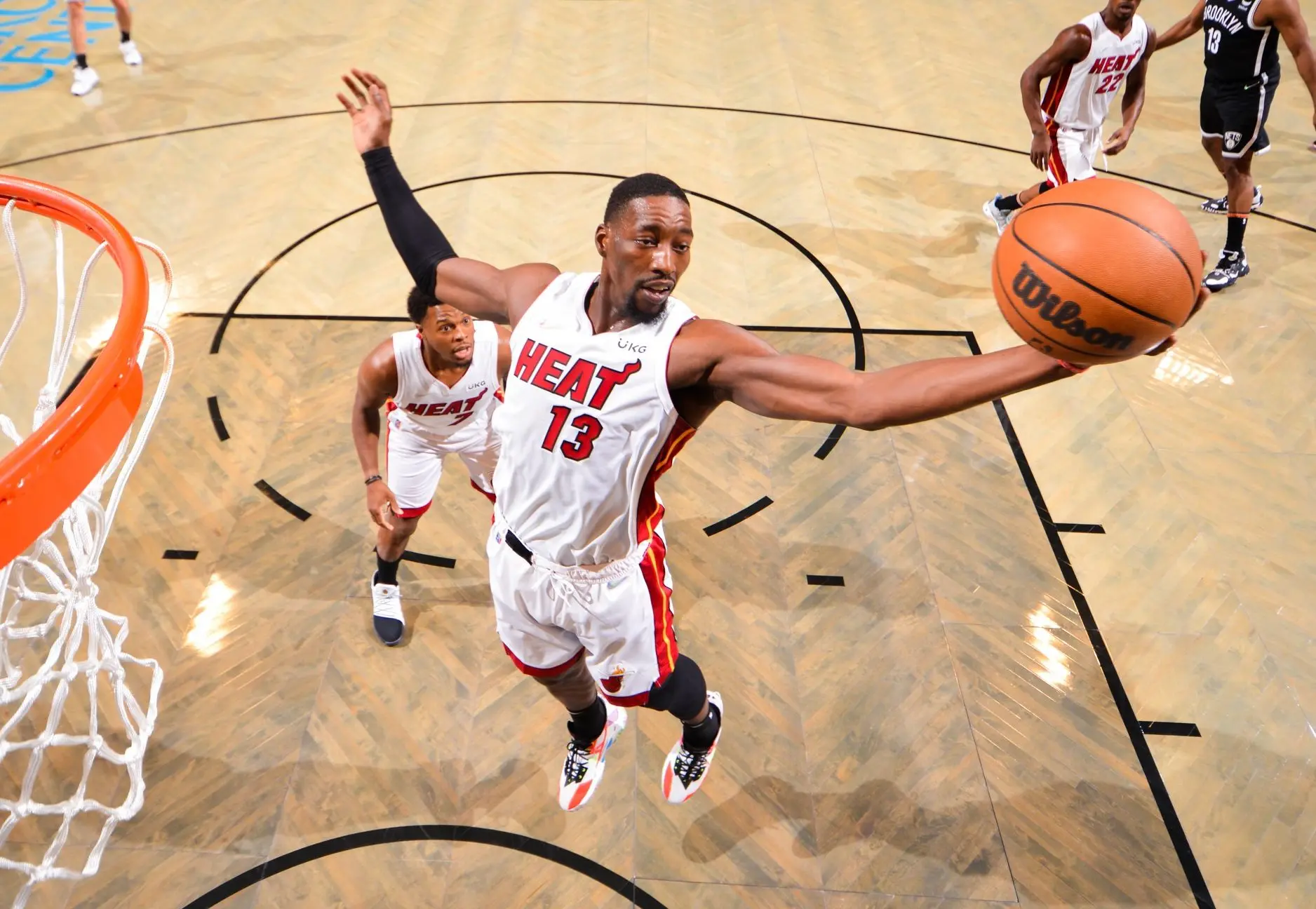 Miami Heat domina garrafão e vence o Brooklyn Nets no Barclays Center