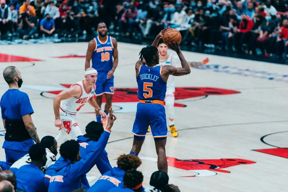 New York Knicks vence Chicago Bulls e encerra invencibilidade do rival
