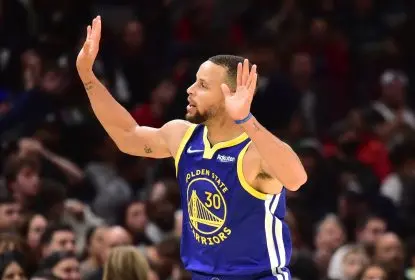 Com 40 pontos de Curry, Warriors fazem último quarto avassalador e vencem Cavs - The Playoffs