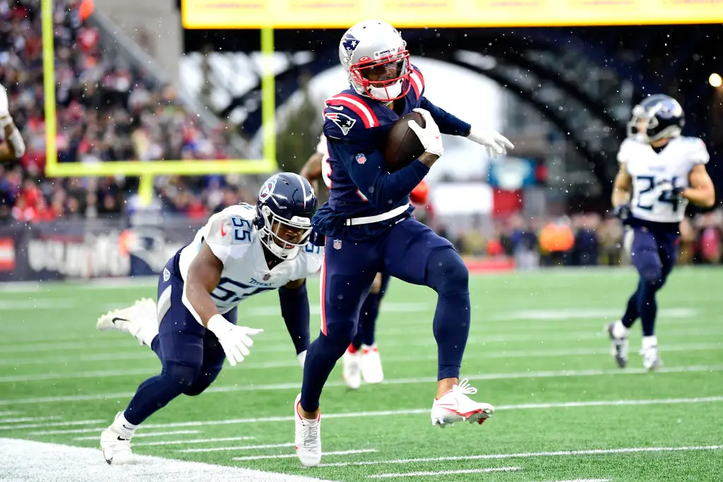 FOXBOROUGH, MASSACHUSETTS - NOVEMBER 28: Kendrick Bourne #84 of the New England Patriots runs after the catch for a third quarter touchdown against the Tennessee Titans at Gillette Stadium on November 28, 2021 in Foxborough, Massachusetts