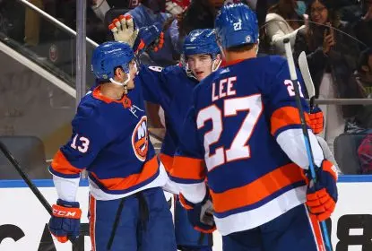Islanders batem Devils e conquistam primeira vitória em sua nova arena - The Playoffs