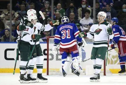 Wild estraga homenagem a Lundqvist com vitória de virada contra os Rangers - The Playoffs