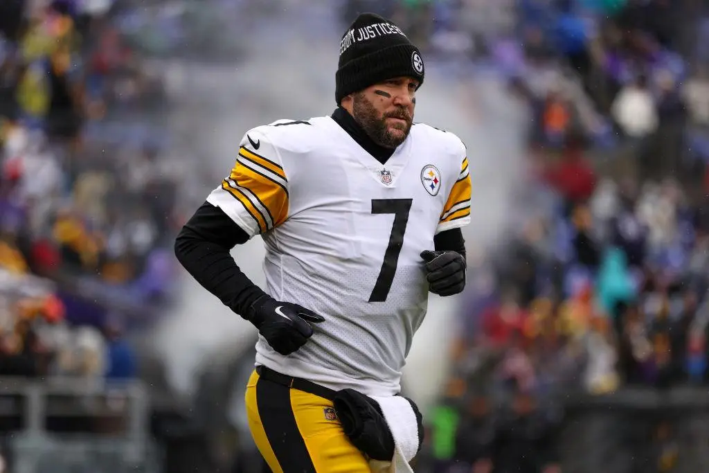 BALTIMORE, MARYLAND - JANUARY 09: Quarterback Ben Roethlisberger #7 of the Pittsburgh Steelers takes the field before playing against the Baltimore Ravens at M&T Bank Stadium on January 09, 2022 in Baltimore, Maryland