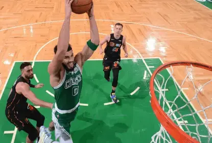 Celtics dominam jogo inteiro e batem Heat em casa - The Playoffs
