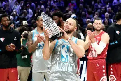 CLEVELAND, OHIO - FEBRUARY 20: Stephen Curry #30 of Team LeBron holds the Kobe Bryant Trophy during the 2022 NBA All-Star Game at Rocket Mortgage Fieldhouse on February 20, 2022 in Cleveland, Ohio.